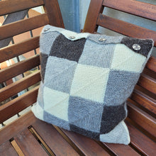 Indlæs billede til gallerivisning Domino Pude - Strikkeopskrift