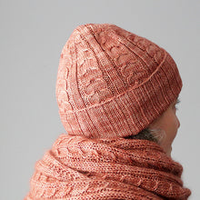 Indlæs billede til gallerivisning Old Rose Huen - Strikkekit