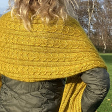 Indlæs billede til gallerivisning Old Rose Sjalet - Mechita og Mohair Strikkekit