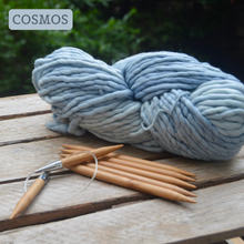 Indlæs billede til gallerivisning Min Første Hue Strikkekit (med 9 mm strikkepinde)