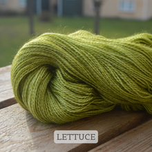 Indlæs billede til gallerivisning Havblik Sjalet - Silkpaca Strikkekit