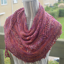 Indlæs billede til gallerivisning Shimmering Pearl Sjalet - Mechita Strikkekit