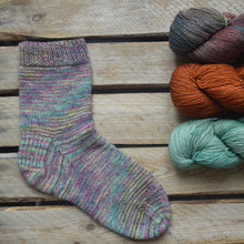 Indlæs billede til gallerivisning Back to Basic Sokker - Strikkeopskrift