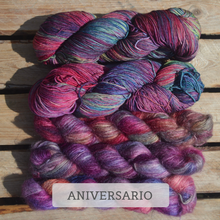 Indlæs billede til gallerivisning Chevron Delight Sjalet - Mohair og Ultimate Sock Strikkekit