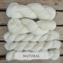 Indlæs billede til gallerivisning Chevron Delight Sjalet - Mohair og Ultimate Sock Strikkekit