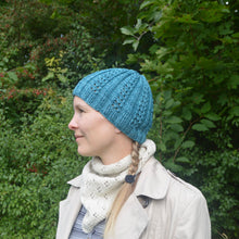 Indlæs billede til gallerivisning Oktober Huen - Strikkeopskrift