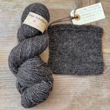 Indlæs billede til gallerivisning Ellinge-Askehave Uldgarn 275 m - Naturligt Mørkebrun