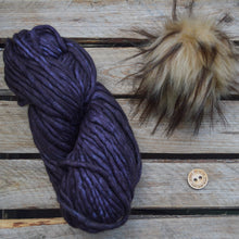 Indlæs billede til gallerivisning Strikkekit - Bonny Braid Huen (med pompom)