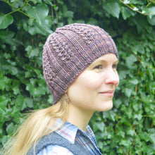 Indlæs billede til gallerivisning Oktober Huen - Strikkeopskrift