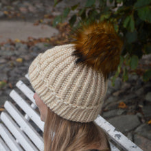 Indlæs billede til gallerivisning Kæmpe Faux-Fur Pom Bomb