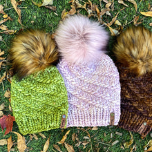 Indlæs billede til gallerivisning Whirlstream Hue - Strikkeopskrift