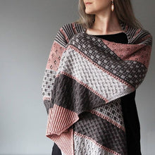 Indlæs billede til gallerivisning Festival of Stitches Sjalet - Strikkeopskrift

