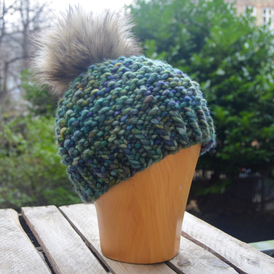 Strikkekit - Purlicious Huen (med pompom)